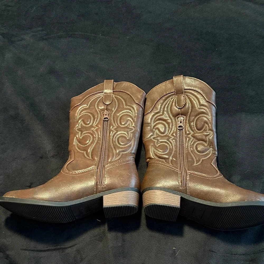 Cat & Jack Brown Girls' Western Cowboy Boots - Picture 2 of 4